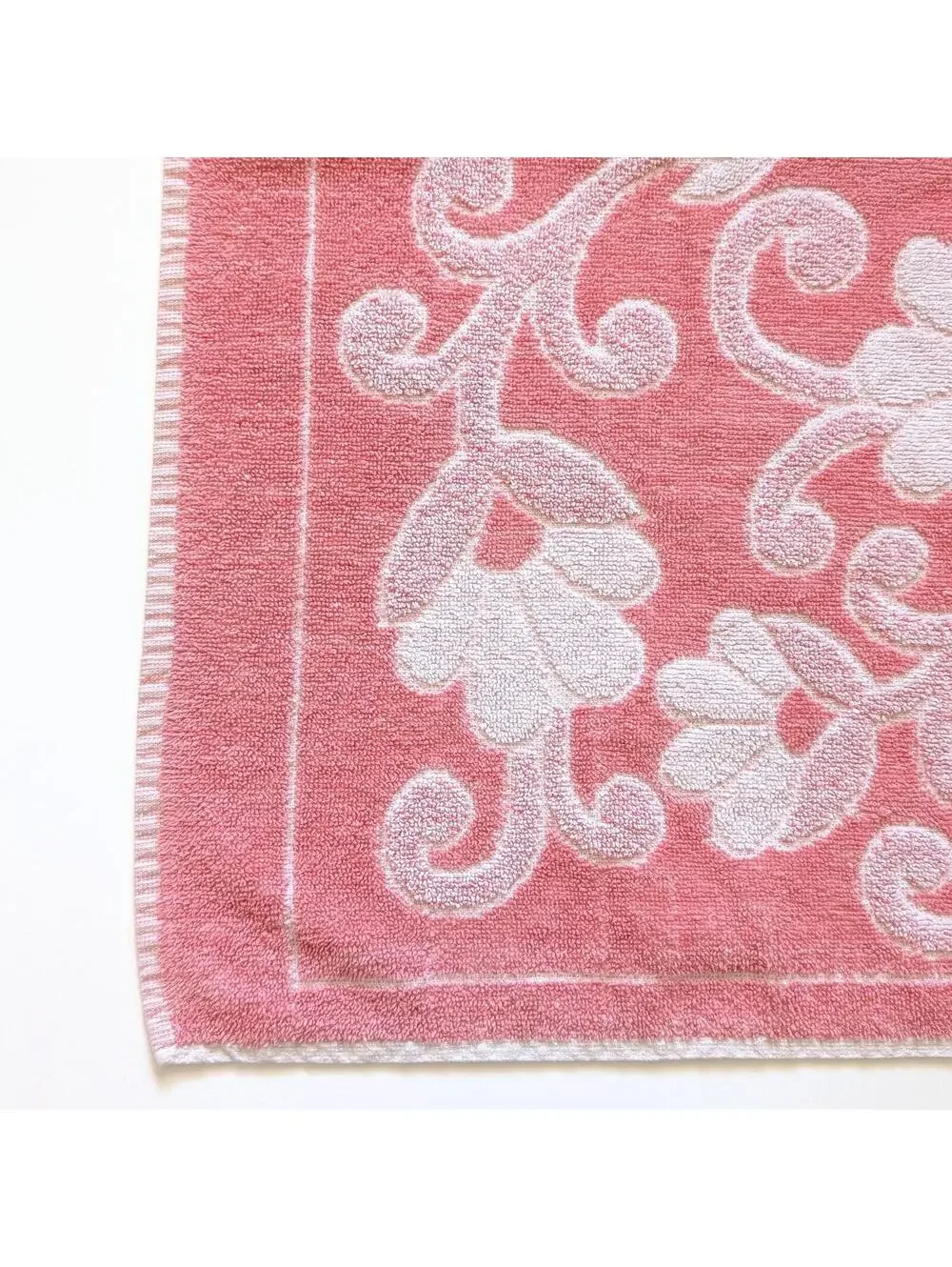Vintage Bath or Beach Towel with 2-Tone Pink Floral Pattern